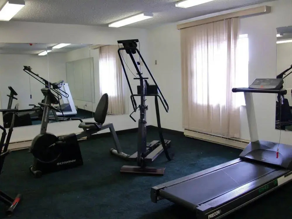TravelStar Inn & Suites