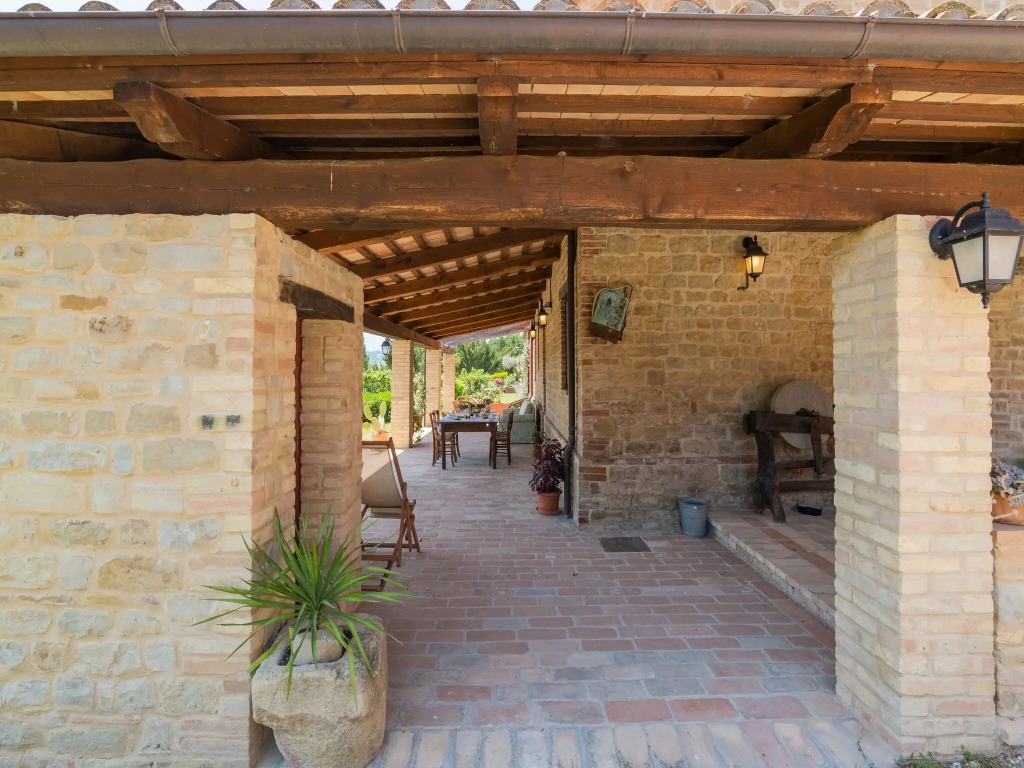 Pretty Holiday Home  with Terrace in Monte San Martino Italy