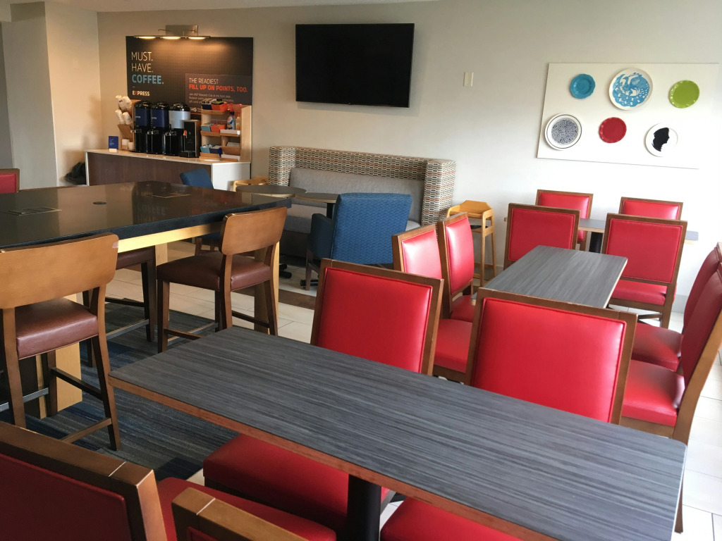 Holiday Inn Express Mt. Vernon by IHG