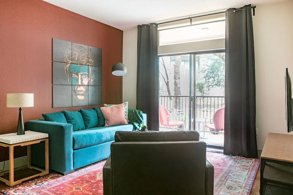 WanderJaunt - North Austin Apartments