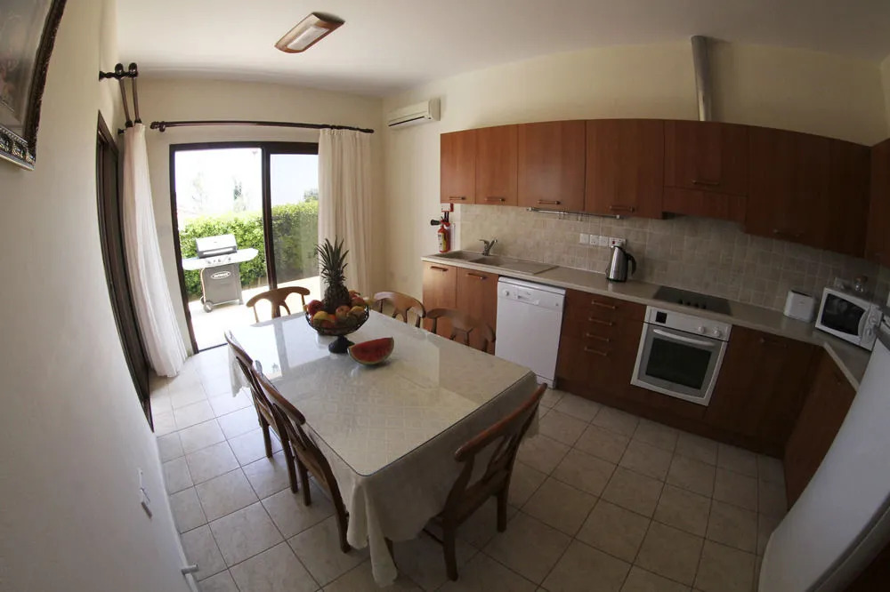 Eve Pissouri Soultanina Villa