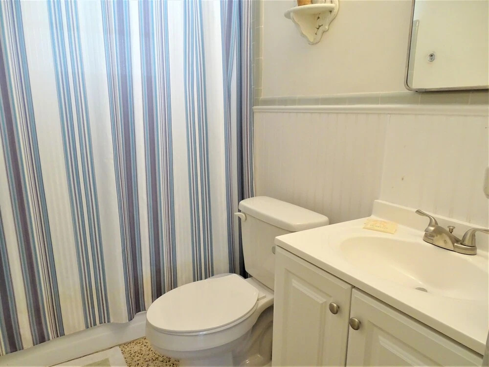 6536 South Village 3 Bedrooms 2 Bathrooms Home