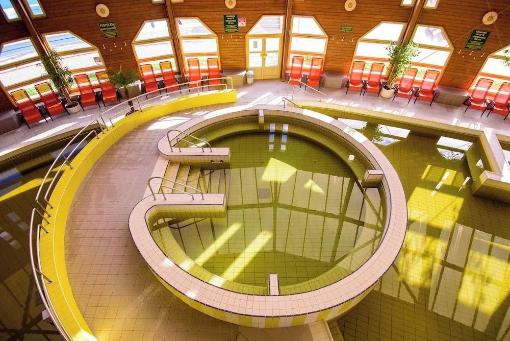 Tisia Hotel & Spa