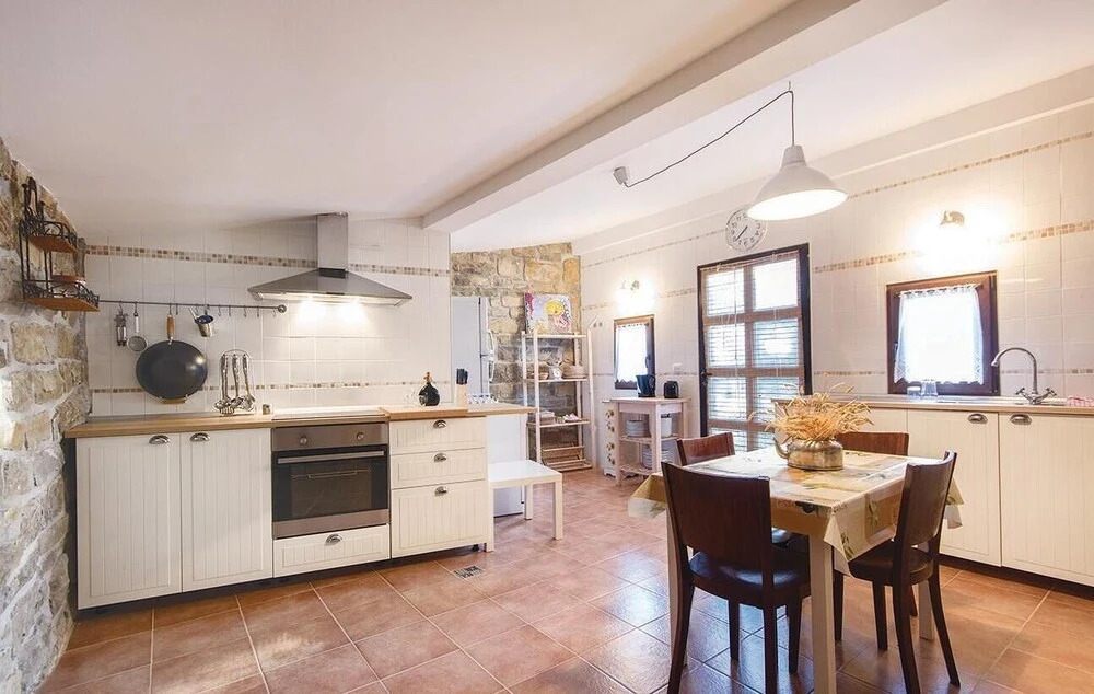 Gorgeous Home In Gracisce