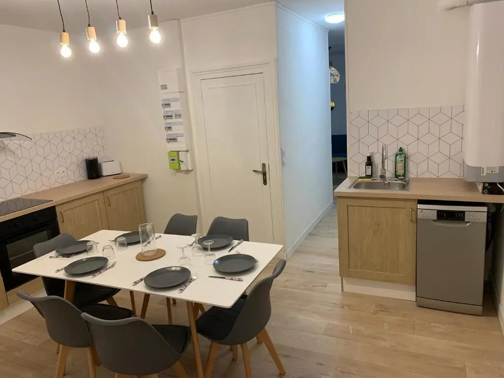 L EFFET MER 70M2 avec 2 chambres doubles, avec parking GRATUIT Netflix, Disney plus, Amazon prime