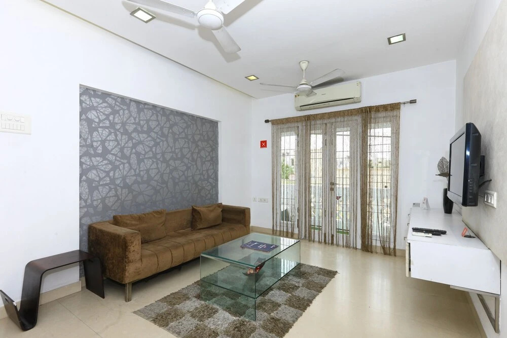 OYO 9911 Apartment Shylee Niwas