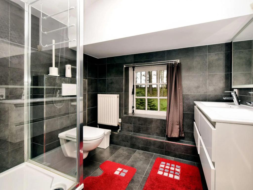 Luxury holiday home in Érezée with bubble bath and sauna