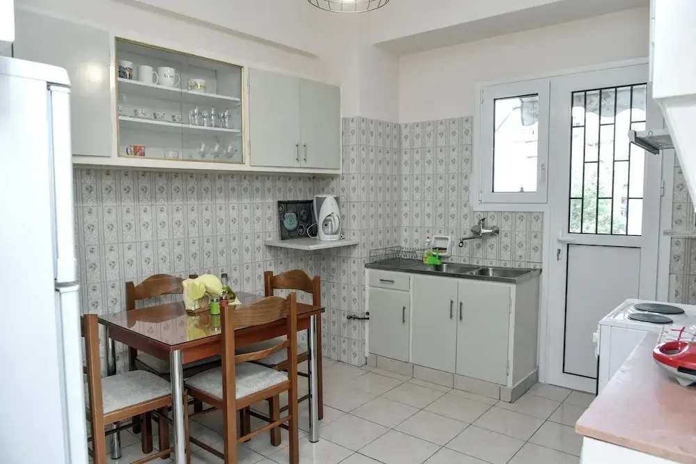 Cozy & Spacious Apartment in Central