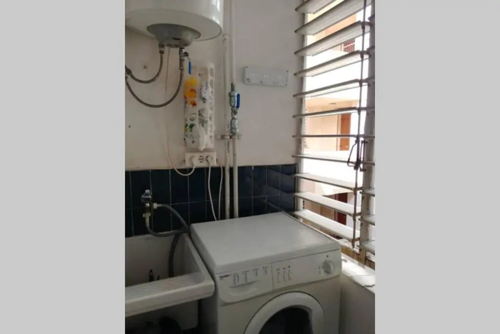 Apartament a Roses. Terrassa i piscina comunitaria