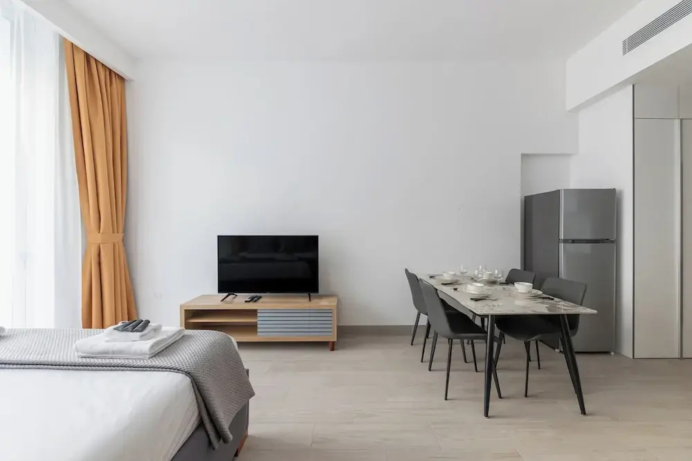 An Extraordinary Studio in Jumeirah Village Circle