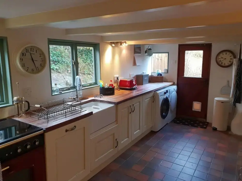 Muggles End, Falmouth, a Short Walk From the Beach