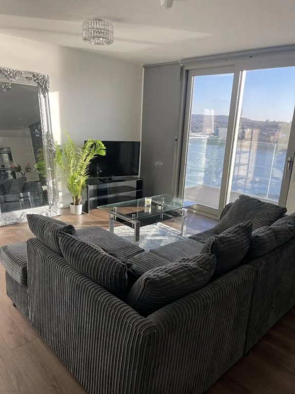 Inviting 2-bed Apartment in London
