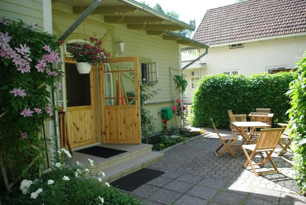 Villa Johanna Guesthouse