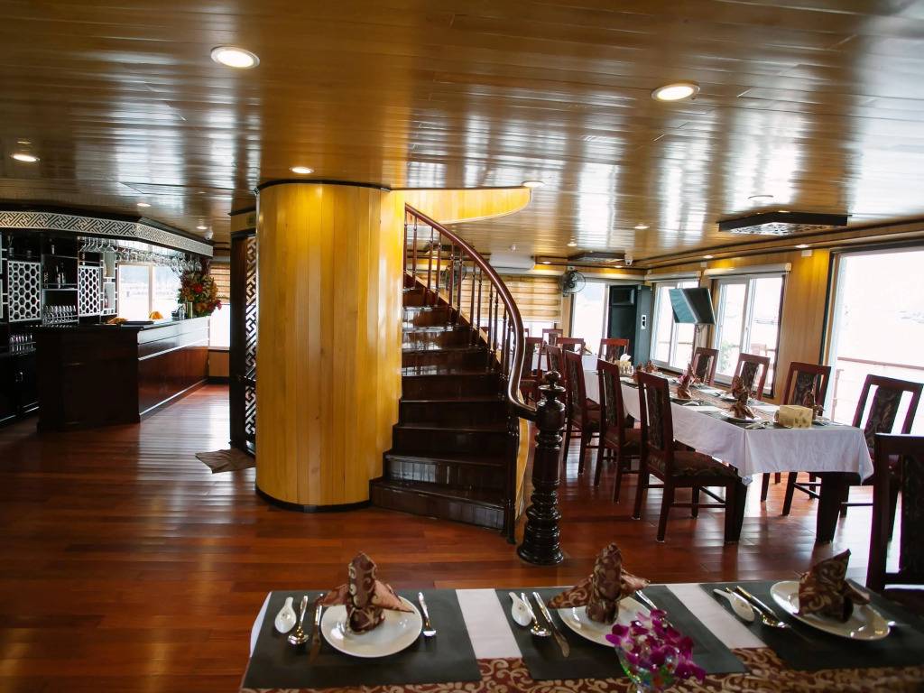 Cristina Diamond Cruise
