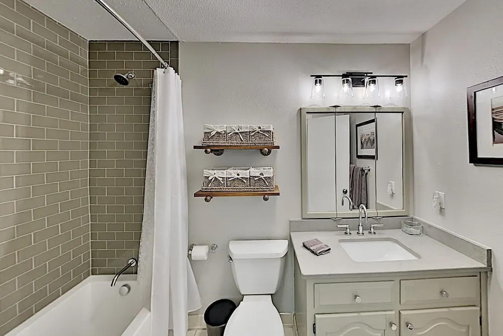 714younm 3 Bedroom Home