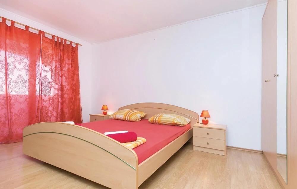 Nice Home in Vodnjan With Wifi and 4 Bedrooms