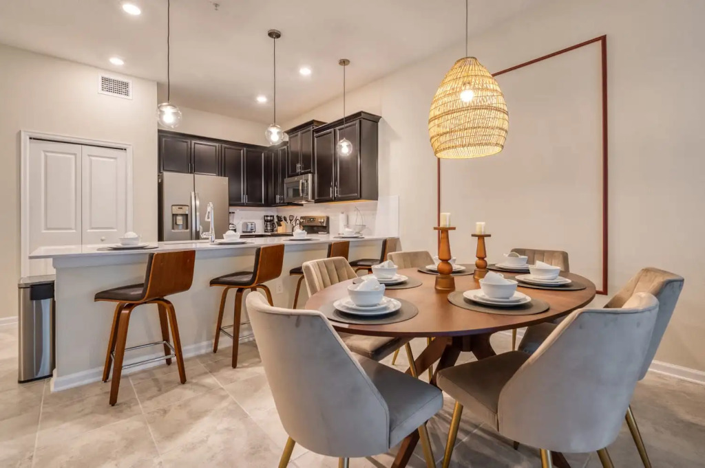 Elegant and modern home near Disney