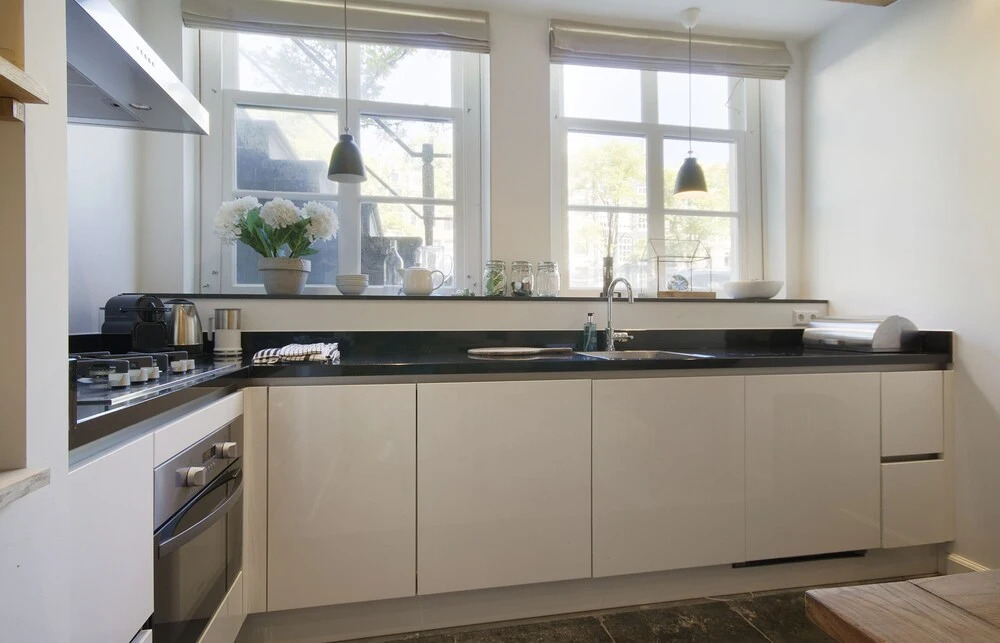 Modern & Luxurious 2 Bedroom Apartment