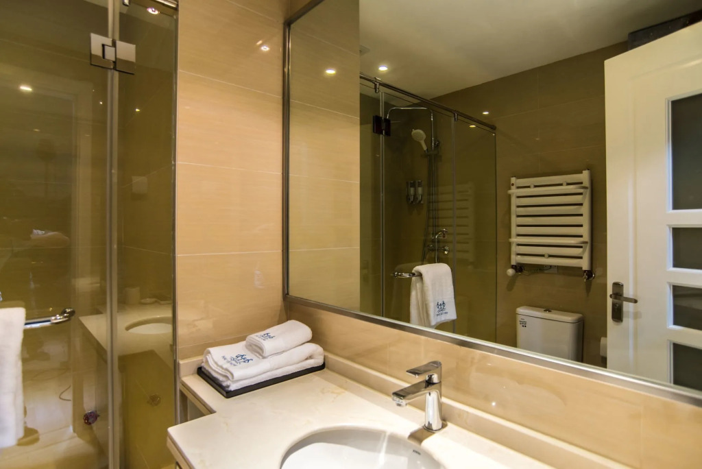 Qingdao Haiyue Home Resort Hotel