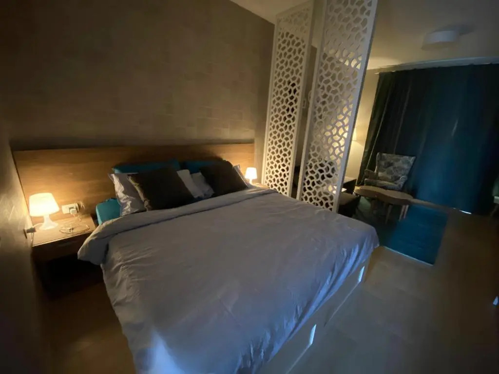 Awesome Pool View Studio in Al Dau Heights