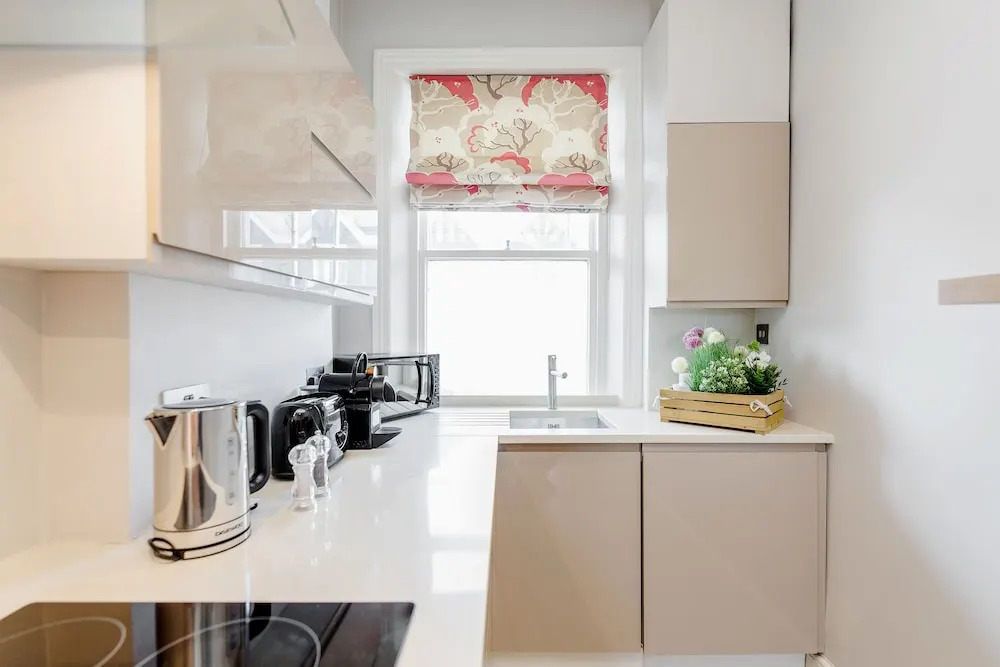 Kensington Apartment with terrace