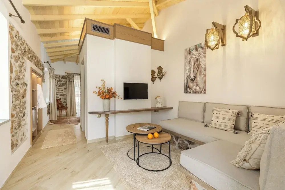 Meydani Suites