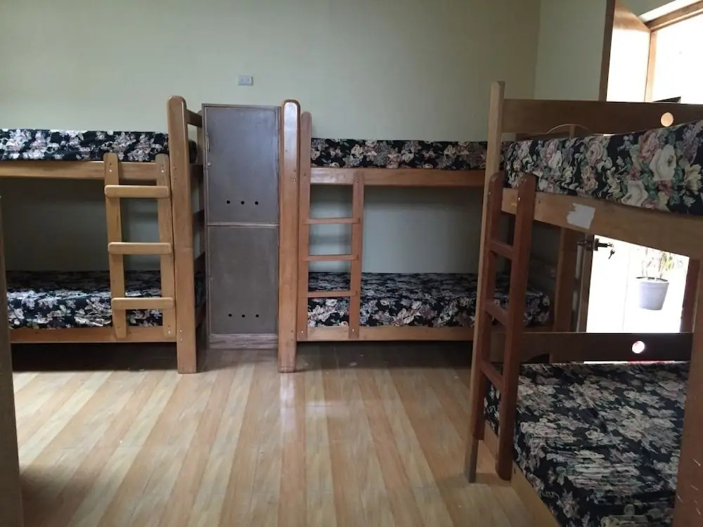 Hostal Alpes Lima