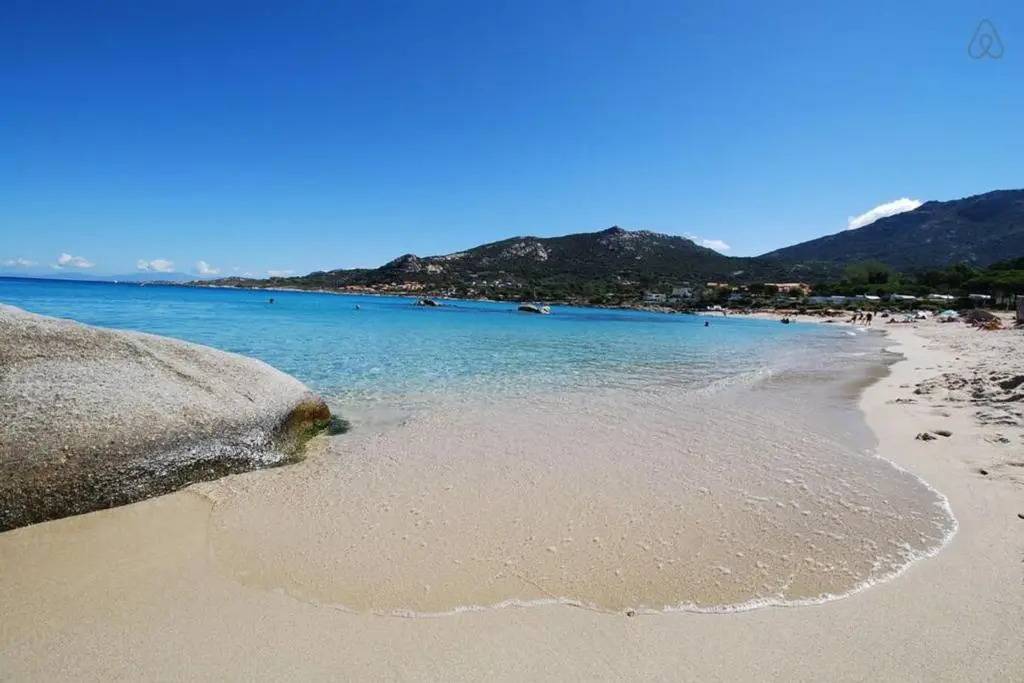 L'orangeraie Calvi centre à 300m de la plage et du port parking privé