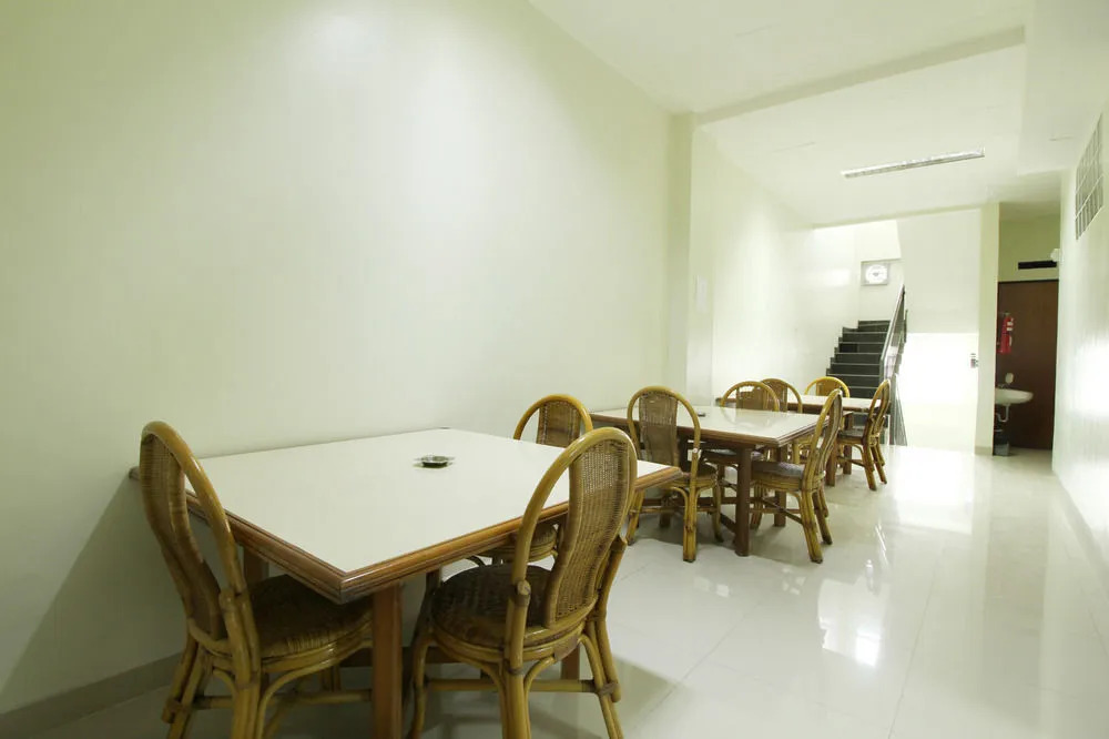 Airy Pasteur Surya Sumantri Kav 4B Sutami Bandung
