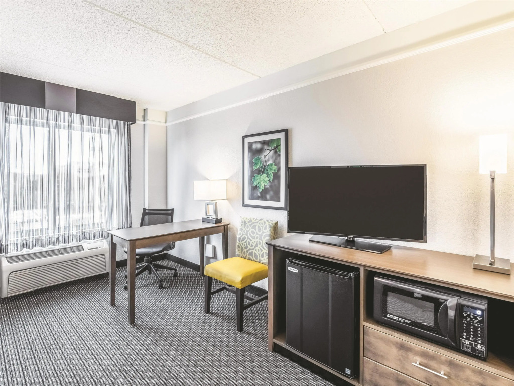 La Quinta by Wyndham Austin Airport