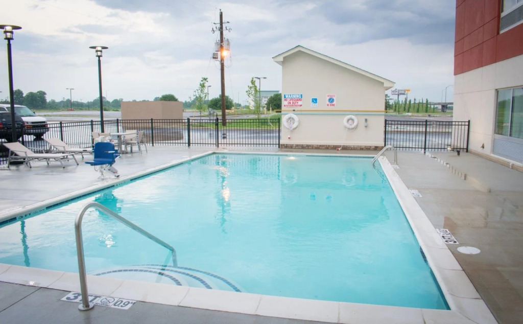 Holiday Inn Express & Suites West Memphis by IHG