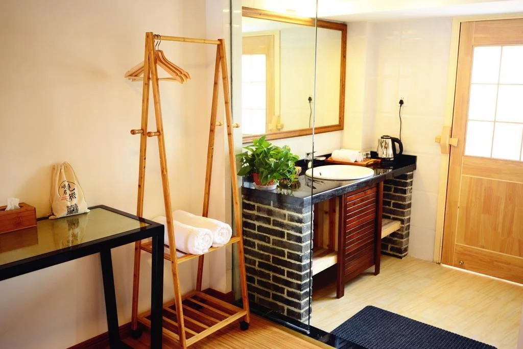 The Micro Hostel Mt Emei