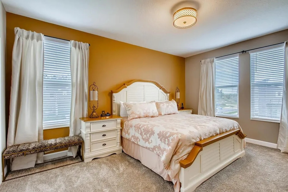 8996 CC Fabulous 6Bd Single Family Champions Gate