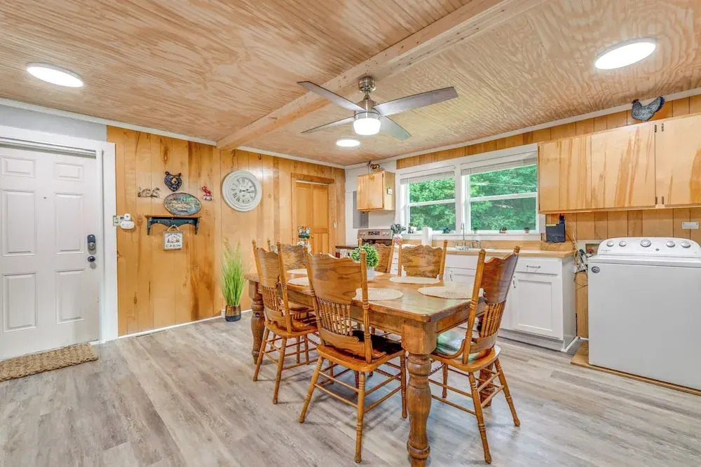 2 Mi to Ski Sapphire: Pet-friendly Cashiers Cabin