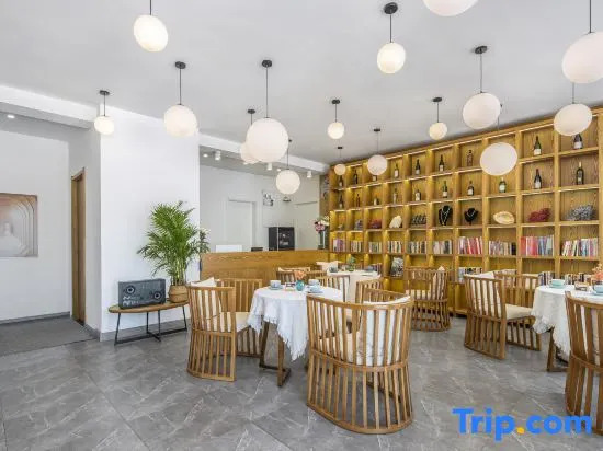 Fansu Qihai'an Qingshe Seaview Homestay (Weizhou Island Shop)