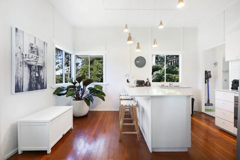 2-bed Beach House in Burleigh Heads Amidst Nature
