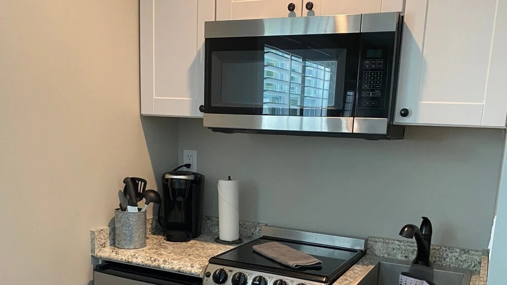 Buccaneer Bungalow - Studio Apartment - South End of Island Close to the Beach