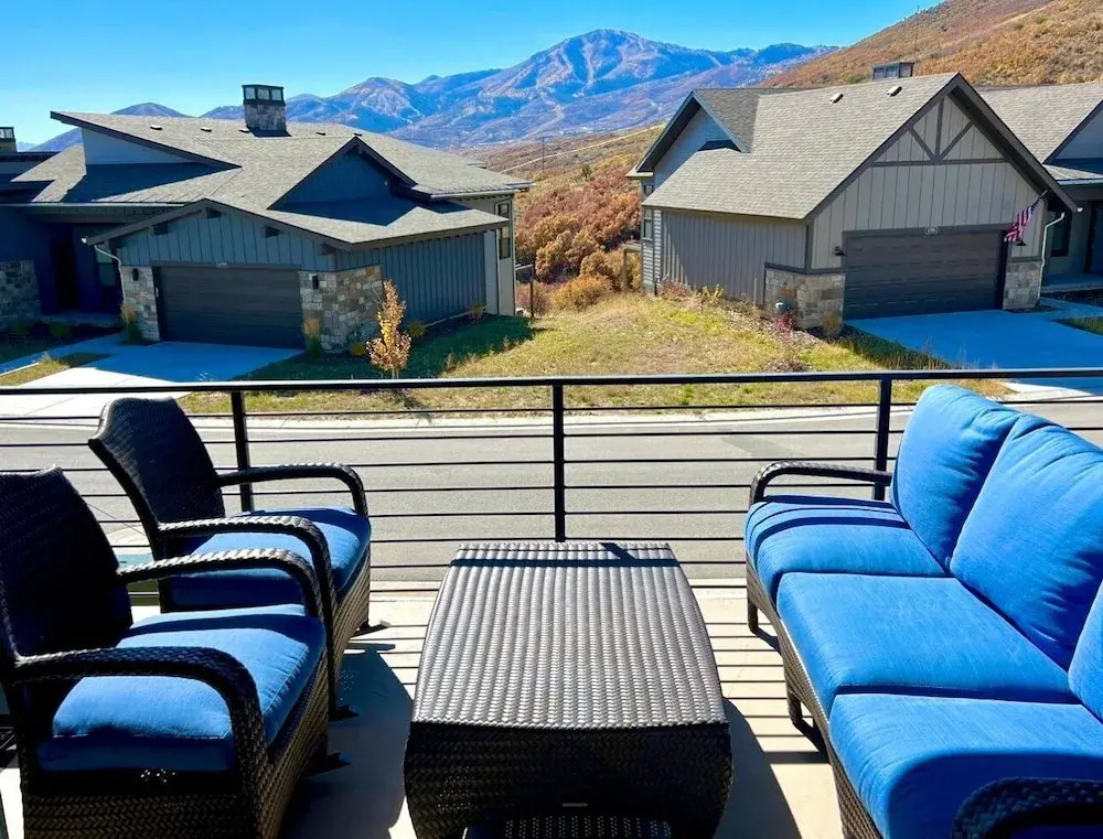 Modern Mountain Retreat Sleeps 10 Park City