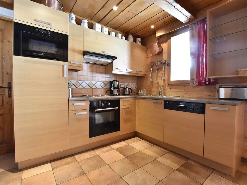 Lake View Chalet in Tignes near Ski Area