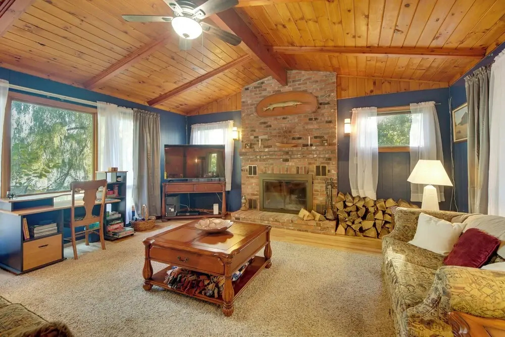 Lakefront Escape: Waterfront Lake Champlain Home