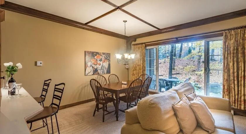 Les Manoirs - Tremblant Resort Lodging