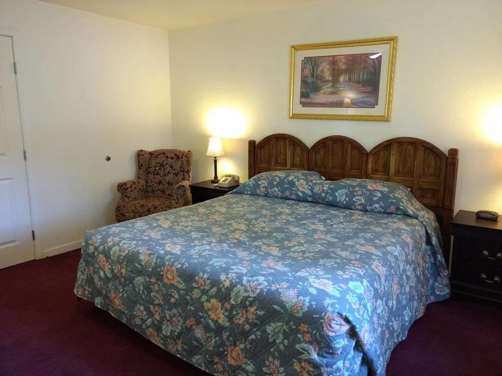 Travelers Motel