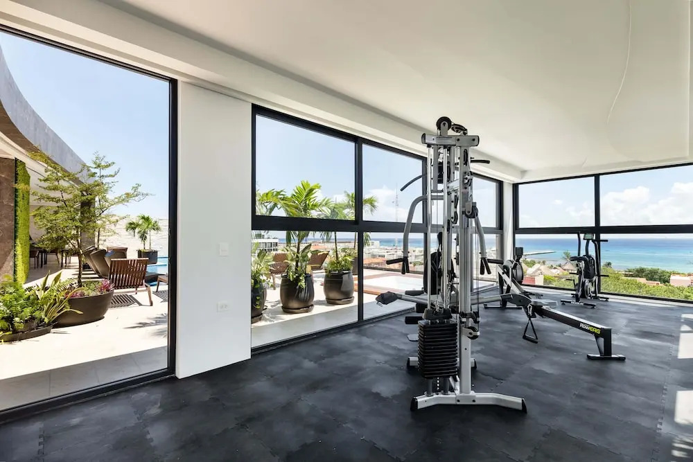 Apartments near 5th Avenue with Rooftop Ocean View