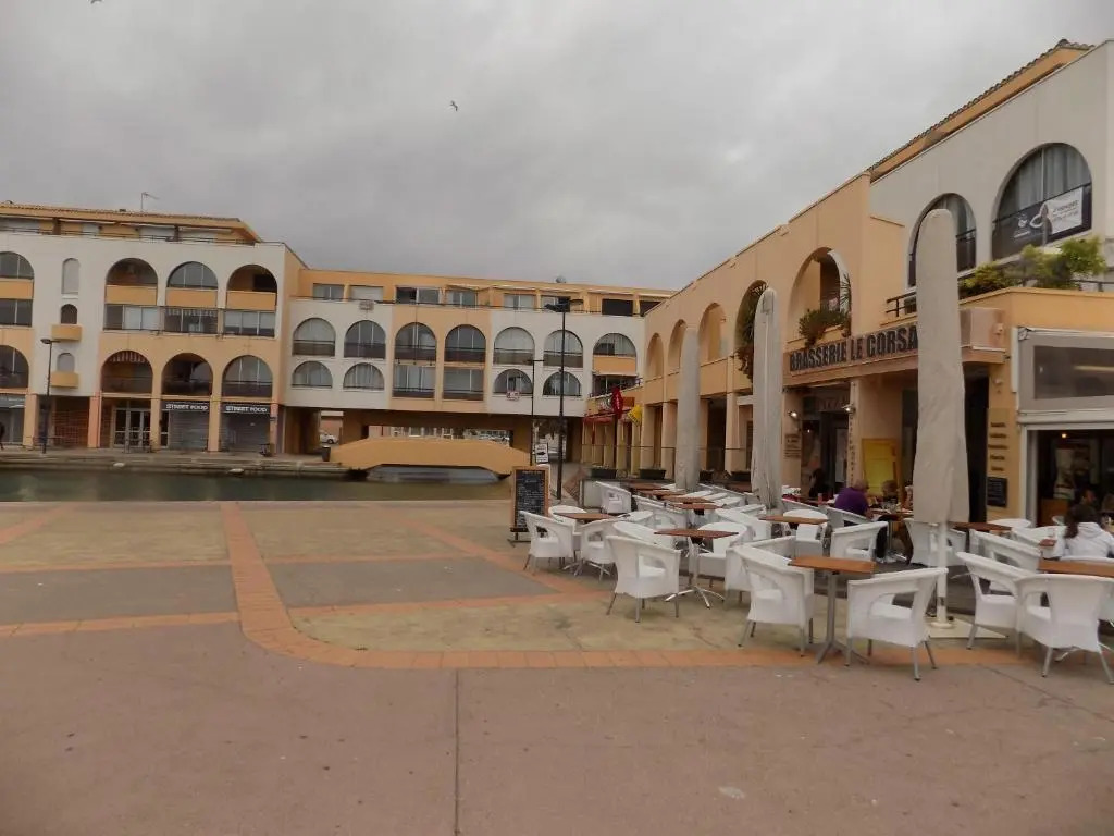 Charmant T2 Colore & Fonctionnel A 200M Des Plages