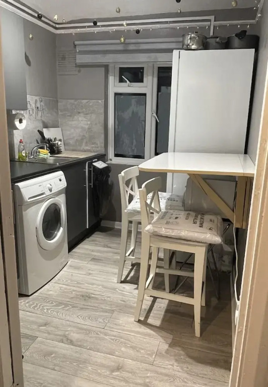 Exclusive Apartment Near the Tube