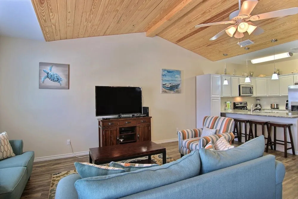Cajun Shrimp 605 by RedAwning