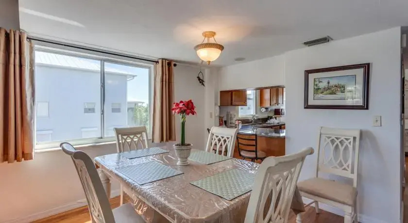 Royal Pelican 321 by Vacation Rental Pros