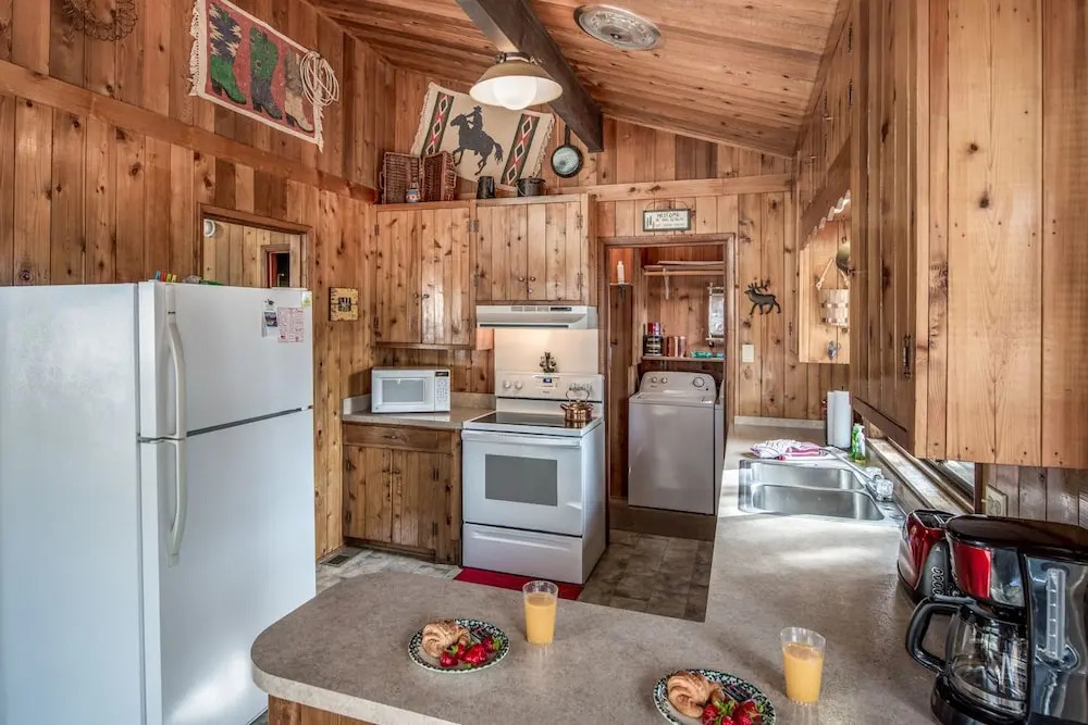 3 Bears Cabin - Two Bedroom Cabin