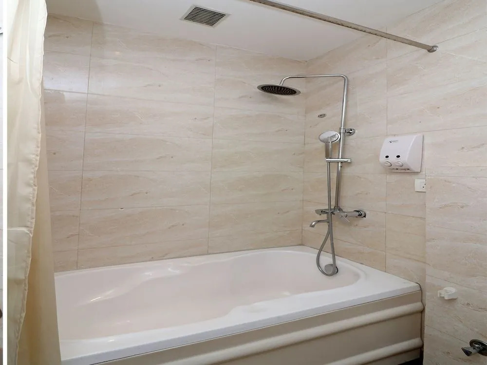 OYO 19296 Joy Inn & Suites