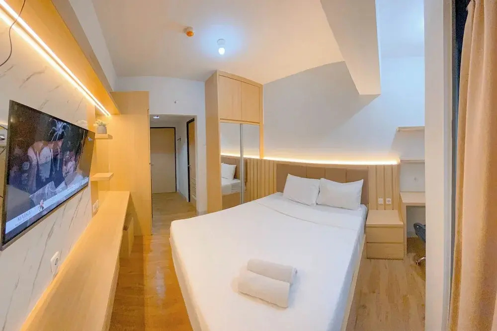 Wooden Nest Studio At The Alton Apartment
